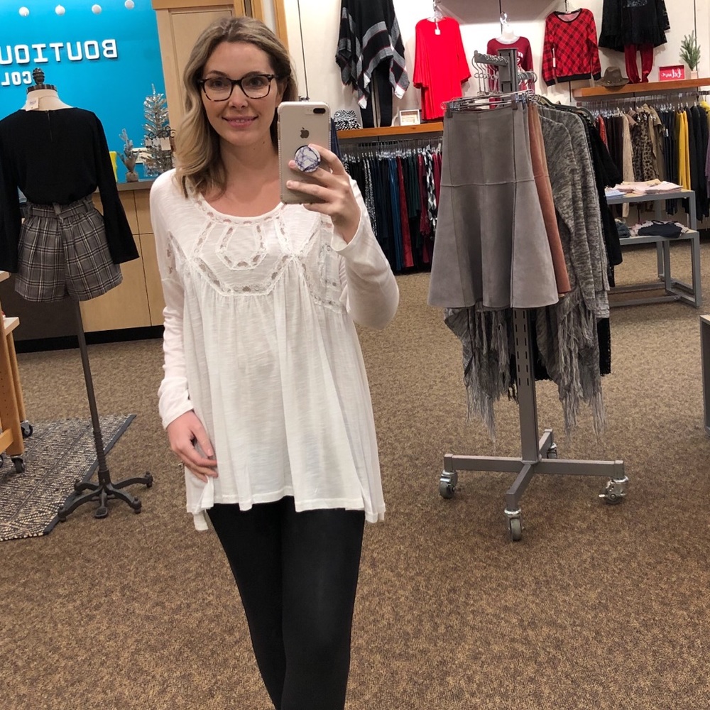 NWT: Long sleeve key hole top